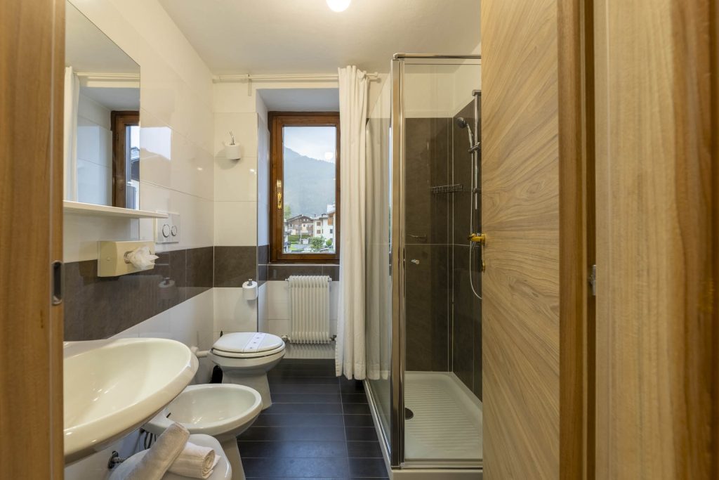 olympic-palace-hotel-comfort-plus-bagno-con-finestra